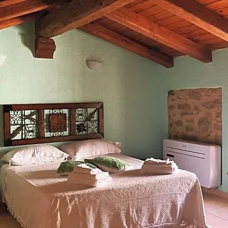 فندق مبيت وإفطار Is Antas 3*